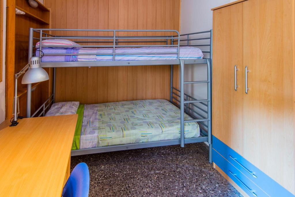 Residencia Sants Albergue Barcelona Habitación foto