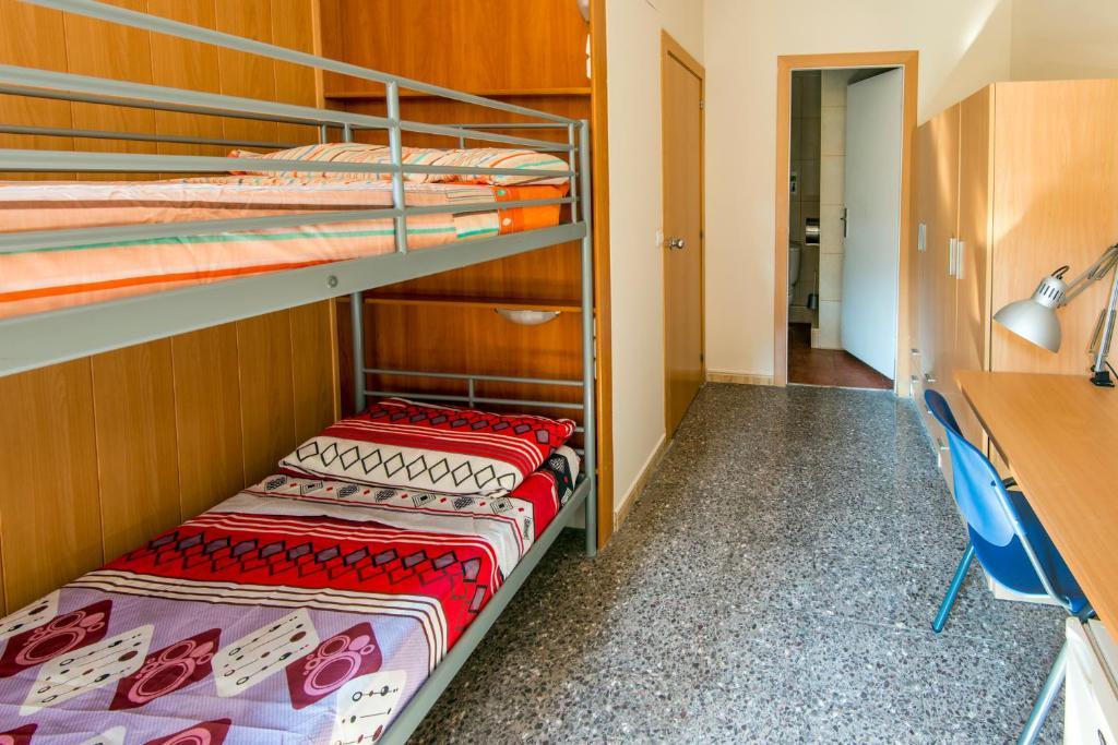 Residencia Sants Albergue Barcelona Habitación foto