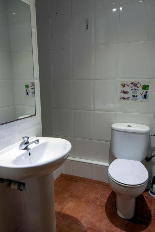 Residencia Sants Albergue Barcelona Habitación foto