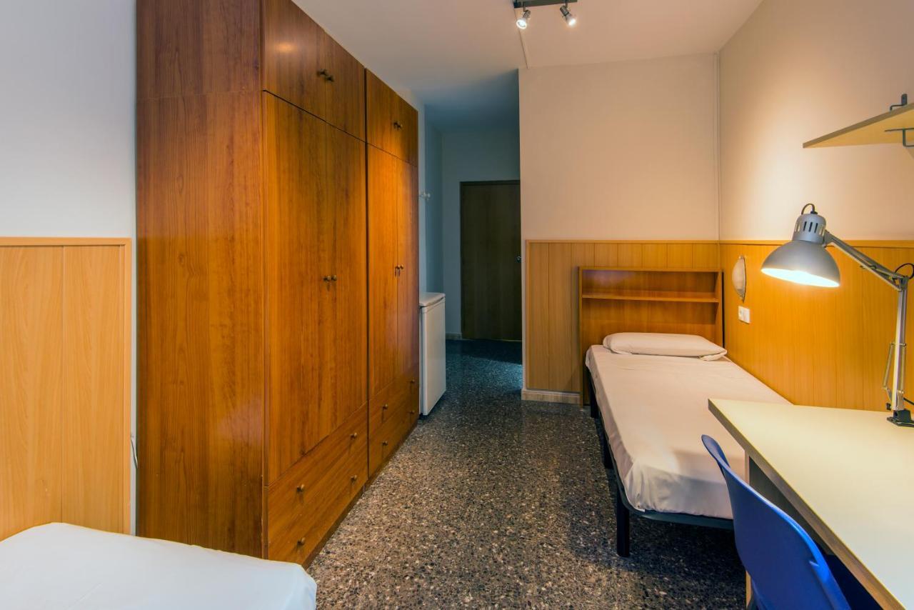 Residencia Sants Albergue Barcelona Habitación foto
