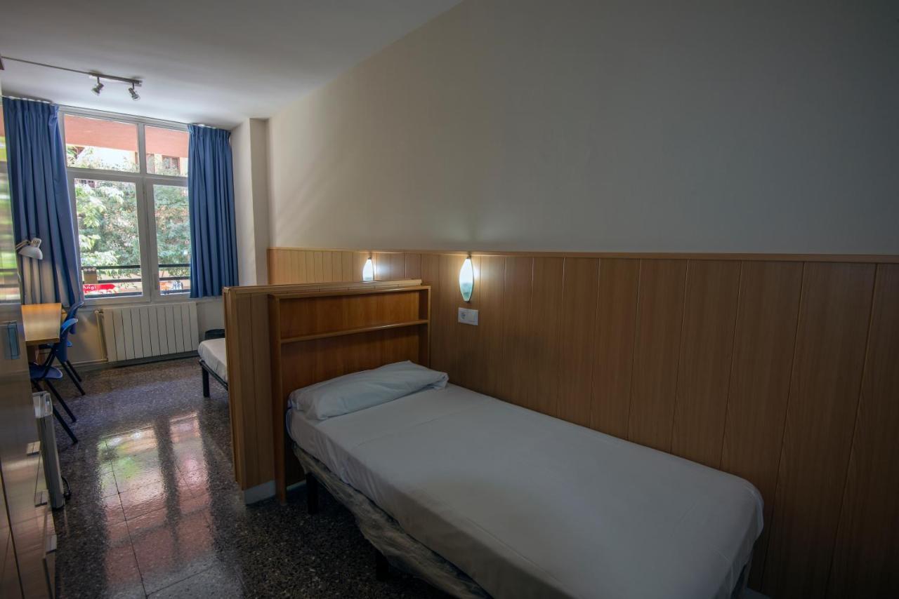 Residencia Sants Albergue Barcelona Habitación foto