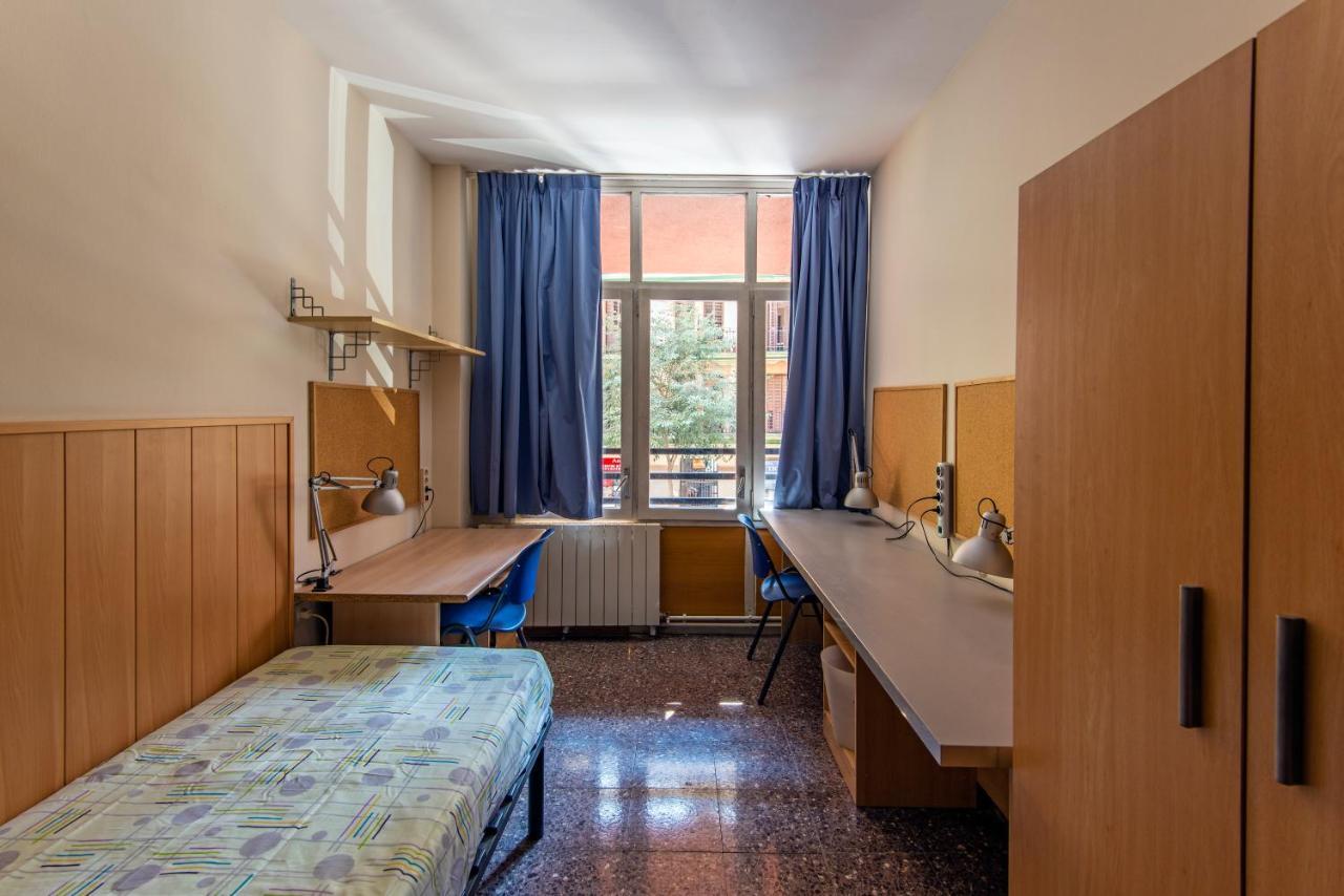 Residencia Sants Albergue Barcelona Habitación foto